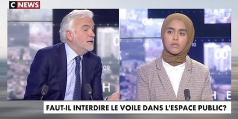 Le discours de cette consultante sur le voile et la laïcité laisse coi